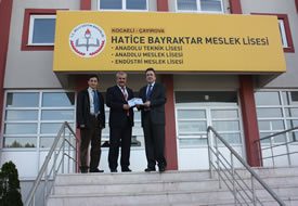 Kanca eğitime destek için Dövme Teknolojisini okullara taşıyor
