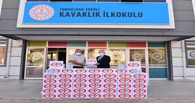 Erdemir'den bölge okullarına dezenfektan desteği