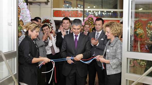 2M Kablo merkez satış ofisi Perpa İş Merkezi’nde açıldı