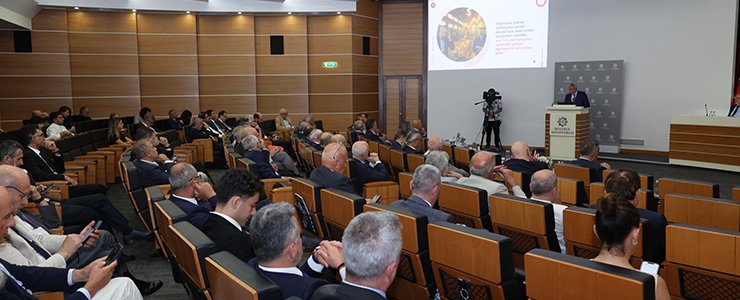İSO Temmuz Ayı Meclis Toplantısı’nda Konuşan Bahçıvan : “Kârlılığın Aşındığı Bir Ortamda Şirketlerin Finansal Dayanıklılığı Zayıflıyor”
