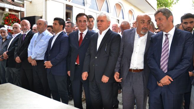EKİL İNŞAAT Kurucu Ortaklarından İlyas ve Ekrem Ekşinin Annesi Vefat Etti